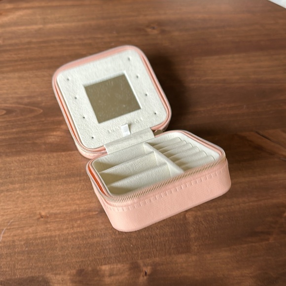 Brand New Travel Jewelry Case - Picture 2 of 5